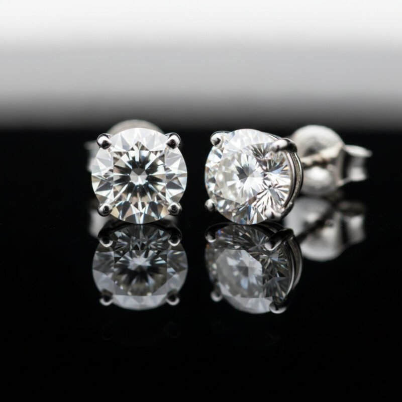Which Stores Offer Lifetime Warranties on Diamond Earrings?